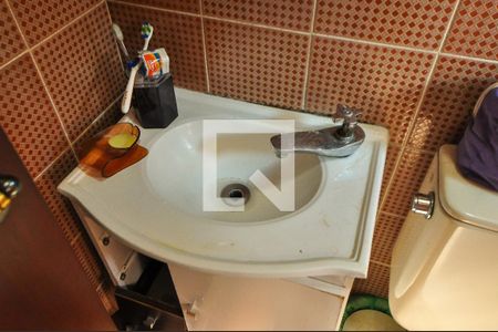 Casa à venda com 550m², 4 quartos e 4 vagasBanheiro de serviço