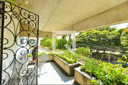 Casa à venda com 550m², 4 quartos e 4 vagasVaranda da Sala Íntima