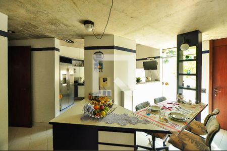 Casa à venda com 550m², 4 quartos e 4 vagasCozinha