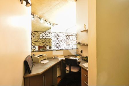 Casa à venda com 550m², 4 quartos e 4 vagasCorredor