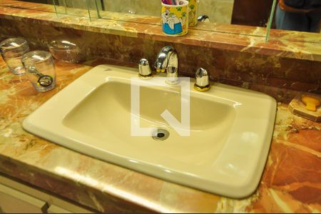 Casa à venda com 550m², 4 quartos e 4 vagasBanheiro da Suíte 1