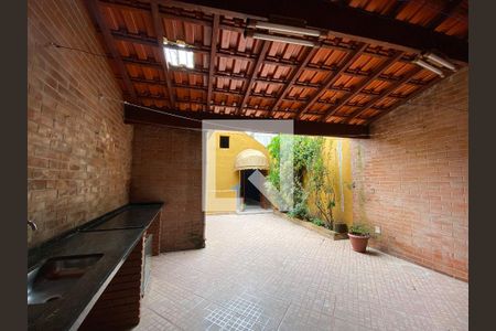 Casa para alugar com 190m², 3 quartos e 2 vagas Casa para alugar com 190m², 3 quartos e 2 vagasChurrasqueira