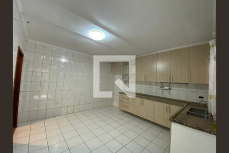Casa para alugar com 190m², 3 quartos e 2 vagas Casa para alugar com 190m², 3 quartos e 2 vagasCozinha