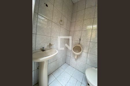 Casa para alugar com 190m², 3 quartos e 2 vagas Casa para alugar com 190m², 3 quartos e 2 vagasBanheiro de Serviço