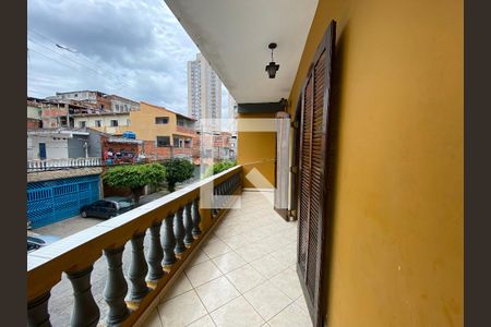 Casa para alugar com 190m², 3 quartos e 2 vagas Casa para alugar com 190m², 3 quartos e 2 vagassacada da suíte 1