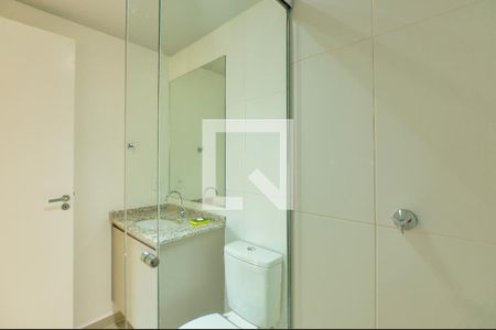 Banheiro de kitnet/studio para alugar com 1 quarto, 25m² em Pinheiros, São Paulo