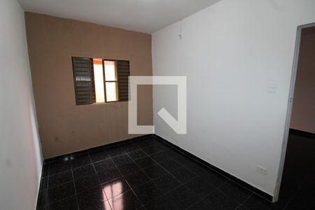 Quarto de casa para alugar com 3 quartos, 100m² em Jardim Santa Adélia, São Paulo