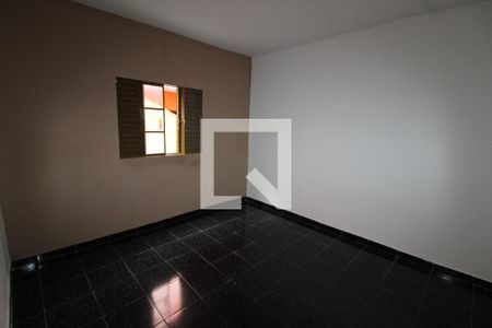 Quarto de casa para alugar com 3 quartos, 100m² em Jardim Santa Adélia, São Paulo