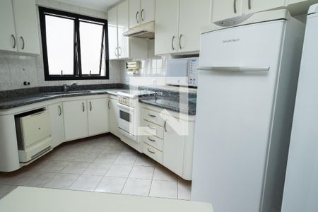 Apartamento à venda com 120m², 3 quartos e 2 vagasCozinha
