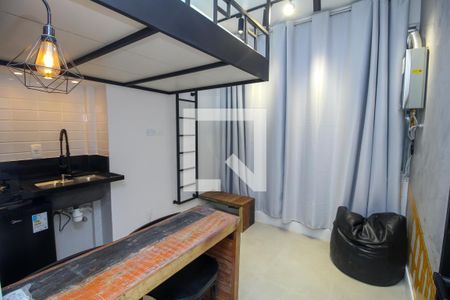 Quarto de kitnet/studio para alugar com 1 quarto, 15m² em Centro, Rio de Janeiro