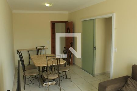 Sala de apartamento para alugar com 2 quartos, 73m² em Presidente Roosevelt, Uberlândia