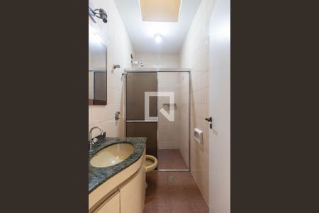 Casa à venda com 300m², 4 quartos e 6 vagasBanheiro