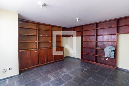 Casa à venda com 300m², 4 quartos e 6 vagasEscritório