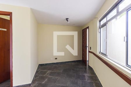 Casa à venda com 300m², 4 quartos e 6 vagasEscritório