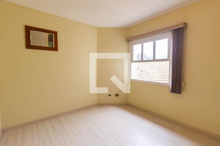 Casa à venda com 300m², 4 quartos e 6 vagasSuíte 2