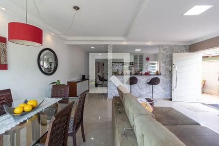 Sala de casa à venda com 3 quartos, 300m² em Vila Isolina Mazzei, São Paulo