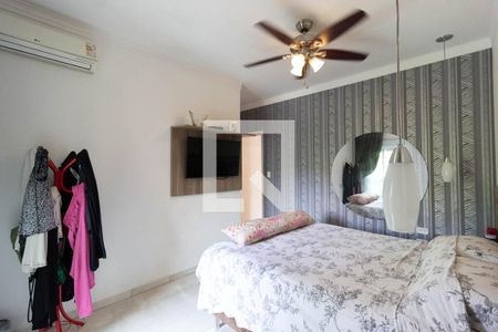 Casa à venda com 300m², 3 quartos e 5 vagasSuíte 2