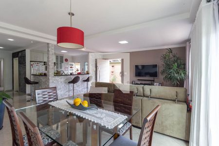 Sala de casa à venda com 3 quartos, 300m² em Vila Isolina Mazzei, São Paulo