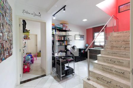 Casa à venda com 300m², 3 quartos e 5 vagasEscritório