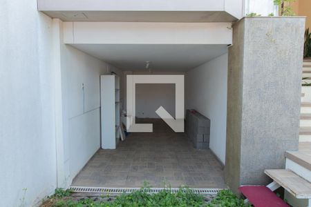 Casa à venda com 194m², 3 quartos e 2 vagas Casa à venda com 194m², 3 quartos e 2 vagasGaragem