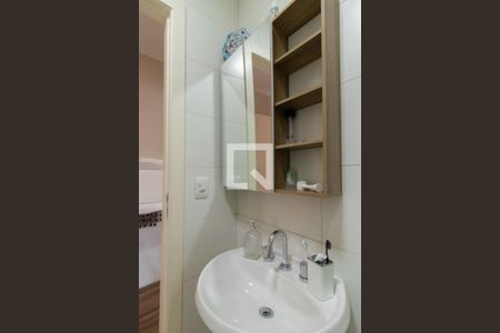 Casa à venda com 194m², 3 quartos e 2 vagas Casa à venda com 194m², 3 quartos e 2 vagasBanheiro da Suíte