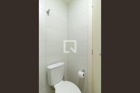 Banheiro da Suíte de casa à venda com 3 quartos, 194m² em Nonoai, Porto Alegre