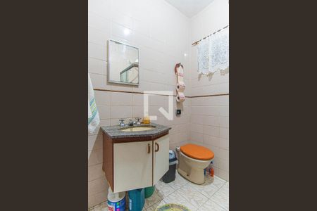 Casa à venda com 172m², 3 quartos e 2 vagasBanheiro Corredor