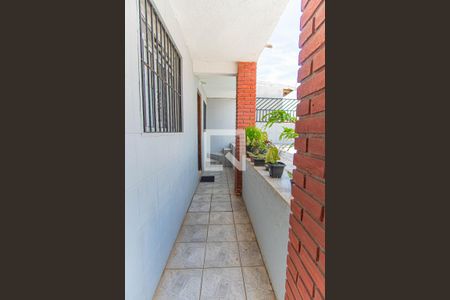 Casa à venda com 172m², 3 quartos e 2 vagasCorredor Externo