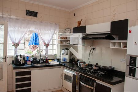 Casa à venda com 219m², 4 quartos e 3 vagas Casa à venda com 219m², 4 quartos e 3 vagasCozinha