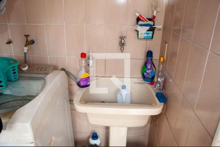 Casa à venda com 219m², 4 quartos e 3 vagas Casa à venda com 219m², 4 quartos e 3 vagasÁrea de Serviço