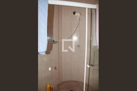 Casa à venda com 219m², 4 quartos e 3 vagas Casa à venda com 219m², 4 quartos e 3 vagasBanheiro da Suíte