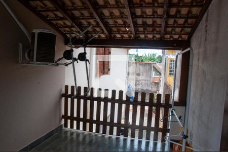 Casa à venda com 219m², 4 quartos e 3 vagas Casa à venda com 219m², 4 quartos e 3 vagasVaranda