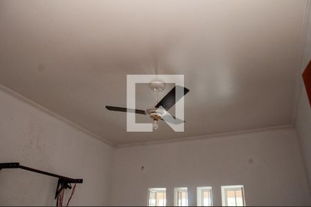 Casa à venda com 219m², 4 quartos e 3 vagas Casa à venda com 219m², 4 quartos e 3 vagasQuarto 3