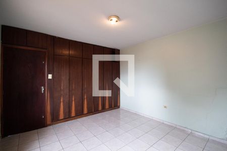 Casa à venda com 250m², 4 quartos e 2 vagasQuarto de Serviço