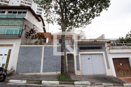 Casa à venda com 250m², 4 quartos e 2 vagasFachada