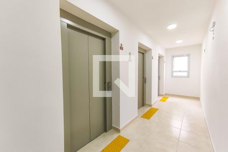 Apartamento à venda com 22m², 1 quarto e sem vaga Apartamento à venda com 22m², 1 quarto e sem vagaÁrea Comum - Hall Elevadores