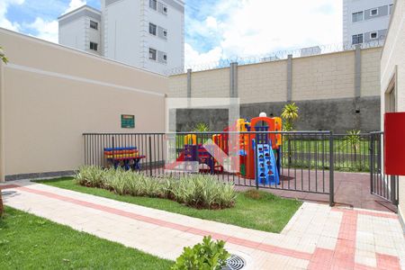 Apartamento à venda com 48m², 2 quartos e 1 vaga Apartamento à venda com 48m², 2 quartos e 1 vagaÁrea comum - Playground