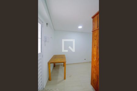 Quarto  de kitnet/studio para alugar com 1 quarto, 21m² em Jardim Maria Duarte, São Paulo