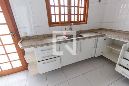 Casa de condomínio à venda com 108m², 2 quartos e 1 vagaCozinha - Armários