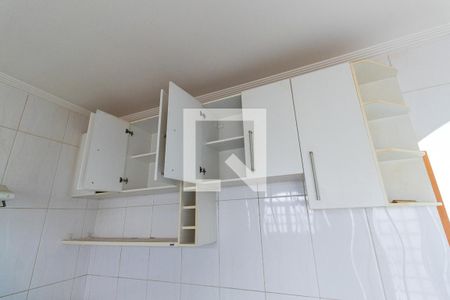 Casa de condomínio à venda com 108m², 2 quartos e 1 vagaCozinha - Armários