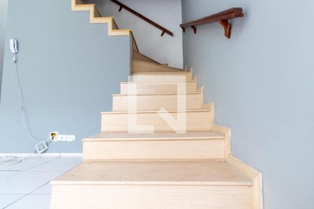 Escada de casa de condomínio à venda com 2 quartos, 108m² em Jardim Popular, São Paulo