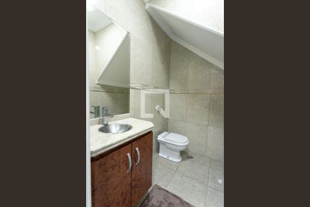 Casa à venda com 250m², 3 quartos e 2 vagas Casa à venda com 250m², 3 quartos e 2 vagasLavabo