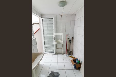 Casa à venda com 200m², 4 quartos e 4 vagasLavanderia