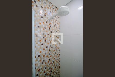 Banheiro  de kitnet/studio para alugar com 1 quarto, 21m² em Jardim Maria Duarte, São Paulo