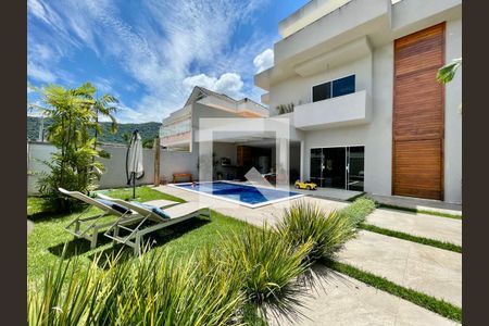 Casa de condomínio à venda com 700m², 3 quartos e 2 vagas Casa de condomínio à venda com 700m², 3 quartos e 2 vagasFachada da Casa