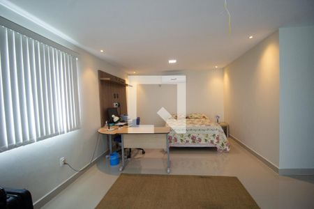 Casa de condomínio à venda com 700m², 3 quartos e 2 vagas Casa de condomínio à venda com 700m², 3 quartos e 2 vagasSuíte 3