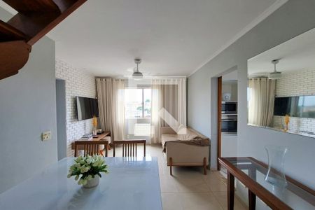 Sala de apartamento para alugar com 2 quartos, 180m² em Del Castilho, Rio de Janeiro