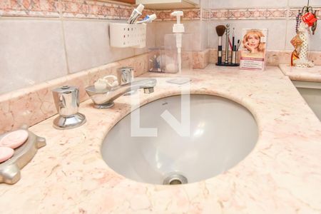 Apartamento para alugar com 216m², 3 quartos e 2 vagasBanheiro