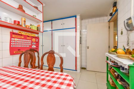 Apartamento para alugar com 216m², 3 quartos e 2 vagasCopa
