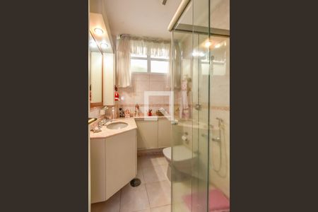 Apartamento para alugar com 216m², 3 quartos e 2 vagasBanheiro